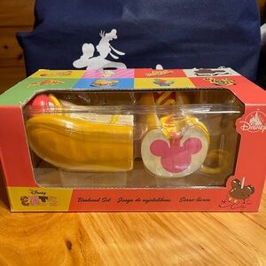 Disney Lets Eat Snacks Hot Dog Shaped Novelty Bookends.